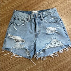 Abercrombie & Fitch Light Blue Denim Shorts size 2
